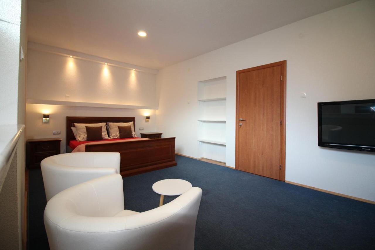 Apartment City Centre Free Parking 1&2 Floor Makarska Esterno foto